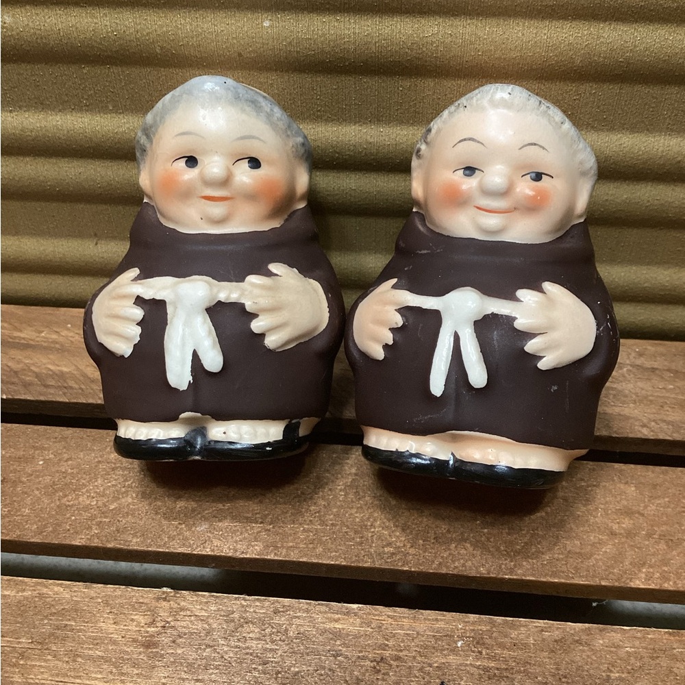 Goebel Friar Tuck Monk Salt & Pepper Set Figures Germany Full Bee (Pre 1959)